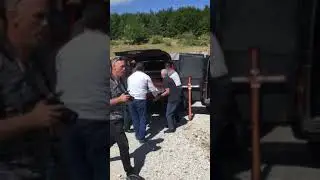 Predaja posmrtnih ostataka poradice &Scaron;utaković iz Đakovice, koje su ubili pripadnici OVK 2