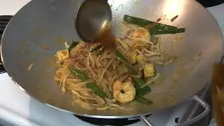 Pad Thai | Vintage Aluminum Wok