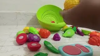 ASMR OddlySatisfying sounds /Toy fruits Cutting/Fun learning/Satisfying /Relaxes/Calm /Cheers/Happy