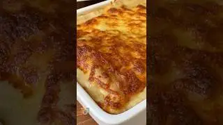 Chicken Caesar Lasagna &ndash; The Ultimate Comfort Food Mashup! 🧀🥓