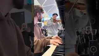 @RayChenViolinist shocked everyone at the airport 🤯😱