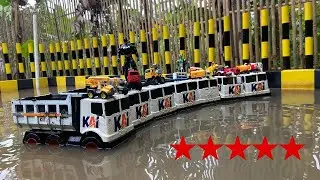 Cleaning KAI Kereta Api, Tayo, Tronton Trucks and Finding Miniature Train Toys