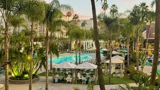 This VIEW! Your NEXT Family Vacation: Town and Country Resort Hotel in San Diego: Classic King Suite
