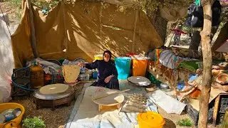 Nomadic Life: 🏕Traditional Nomadic Bread Baking Skills🥖 of Nomadic🍞 Women in the 🏞Zagros Mountains