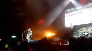 Bill Kaulitz detiene concierto en Mexico por el caos