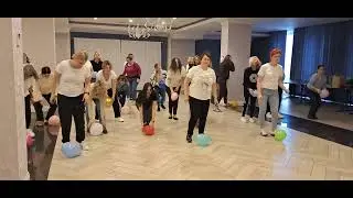 ŁAPANE, KLASKANE- rzucanie piłką, piosenka dla dzieci, METODA EDUMUZ