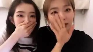 Red Velvet (레드벨벳) Irene (아이린) and Seulgi (슬기) Instagram Live | December 25, 2018
