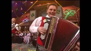 Die jungen Zillertaler beim Silvesterstadl 2003/2004