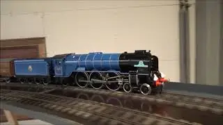 Accucraft Tornado pulling a LNER Gresley teak rake of Coaches
