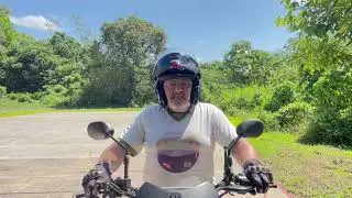 Equilíbrio da motocicleta na reta