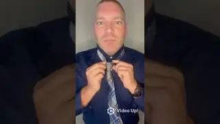 Simple Tie knot (four in hand) vs double / full Windsor knot.  How to tie a tie knot.  #suit #diy