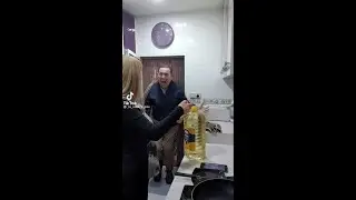 Husbands these days : Cooking oil crisis