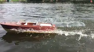 Aeronaut Princess stretching her legs at Bury Lido
