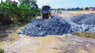 Smart SHANTUI  Dozer at Work! Stone Pushing & Dump Trucks Unloading on Landfill