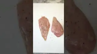 Салат &laquo;Цезарь&raquo; с курицей, домашней заправкой и гренками #рецептысалатов, вдохновлённые @cafecasin...