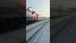ЭП2К-311 с поездом Москва - Архангельск следует мимо ст. Которосль