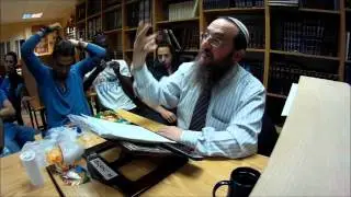 הרב שלמה אזואלוס - שיעור שמחה - שירה מחזקת - Rav Shlomo Azouelos