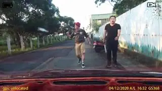 今天 LILI 開車的時候遇到..必須要PO｜翔準國際AOG 氣動的RPG-7 火箭筒  生存遊戲 玩具 AIRSOFT