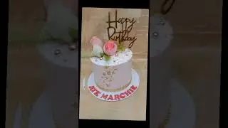 flower topper Birthday Cake #cake #cakedesign #birthdaycake #shortvideo #cakeart #amazingcakes