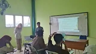 Presentation of material Linguistics Varieties & Multilingual Nations (Nur Haryanti & Randi Wardana)