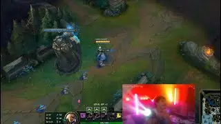 midlaners while enemy team invades red buff lvl 1
