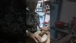 gobi ka prantha cook fast with Butter Az Banya ha chalo khata ha yamm 😋@davinderkaur4336