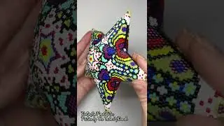 Peyote Star Pattern Butterflies / Beaded Stars Ornaments Patterns #peyote #beadwork #seedbeads