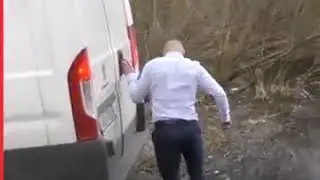 Thieves lock by man in van | how to lock thieve in van