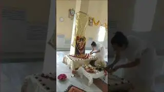 Preparation of Guru puja #bhaktivedantagovindmaharaj #worldwide #preaching #gaudiyavaishnavism