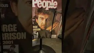 BEATLES MAGAZINE STAND
