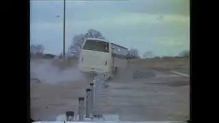 Brifen Wire Rope Barrier vs. Concrete (Coach CrashTest)