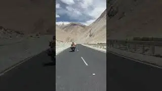Ladakh #dreamladakh #viralshort #kashmir #adventure #friends @BaidikChatterjee