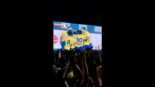 Fan-reaction at the #KeralaBlasters Fan Park after Luna's ⚽ 💪🟡 #HeroISL #LetsFootball #shorts