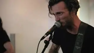 Actuaci&oacute;n de Dead Bronco en el D&iacute;a de la M&uacute;sica 2019 de Fnac Bilbao
