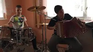 Heligonka 7 / Holky z naší školky / DRNOVSKÁ DVOJKA