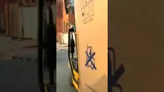 #Forklift se #BMW super bike ko unloading Kiya 9910463358 forklift for rent