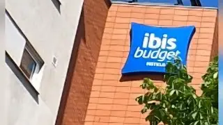 Walking Moonlit Park and IBIS BUDGET HOTEL neighbourhood|Birmingham