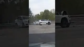 T-Bone Crash at Red Light 🚗💥