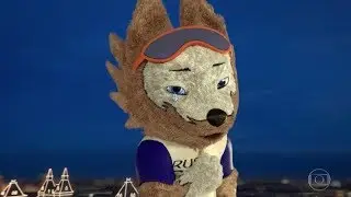 Mascote da Copa do Mundo Zabivaka CHORA pelo final do Mundial na R&uacute;ssia