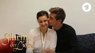 Unsere SchauspielerInnen singen unser Titellied | Sturm der Liebe