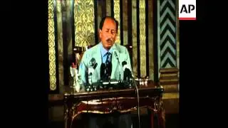 SYND 21 5 76 PRESIDENT SADAT AT PRESS CONFERENCE IN ALEXANDRIA