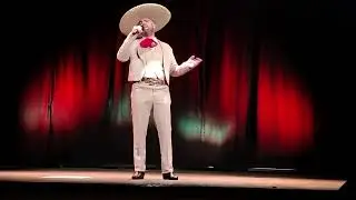 El Toro Y La Luna