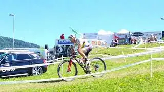 20170716 161527 1CHAMPIONNATS SUISSES DE VTT 2017 A MONTSEVELIER JU cat&eacute;gorie elite saut Nino arriv&eacute;