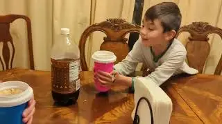 Slushy Cup, Frozen Magic Slushie Maker Cup Squeeze, Cool Fun Gadgets & Great Stocking Stuffers