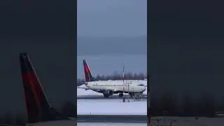 Delta Air Lines 737-800 Taking Off Runway 7 Left ANC-SEA
