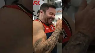 O SISTEMA FOI FALHO COM O TOGURO? 🤣 #renatocariani #juliobalestrin #toguro #cref #resenha #meme