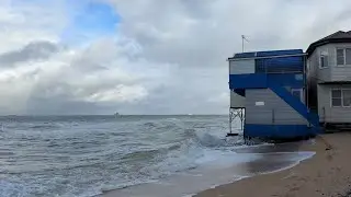 Море подбирается все ближе к постройкам. Что происходит? Голубицкая