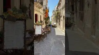 🌿 Charming Alley in Ortigia | Siracusa, Sicily 🇮🇹