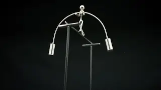 High-rise Tightrope Walker - Kinetic balancing desk toy