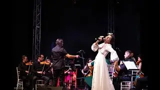 Alexandra Fits - Une dame